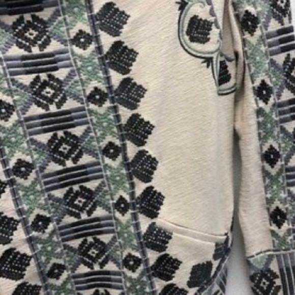 Sundance Artisan Chic wrap - Picture 2 of 7